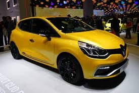 Ilustración Clio RS: ¿vuelve el legendario badge en versión híbrida?