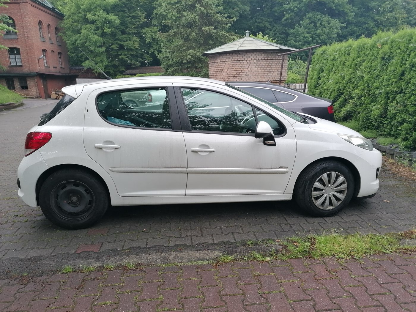 Ilustración Peugeot 207, Twingo, Yaris: los coches más baratos de mantener comparten un secreto bajo el capó